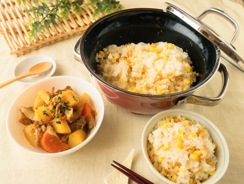ミネラルライスポットと、とうもろこしご飯とカレー肉じゃが