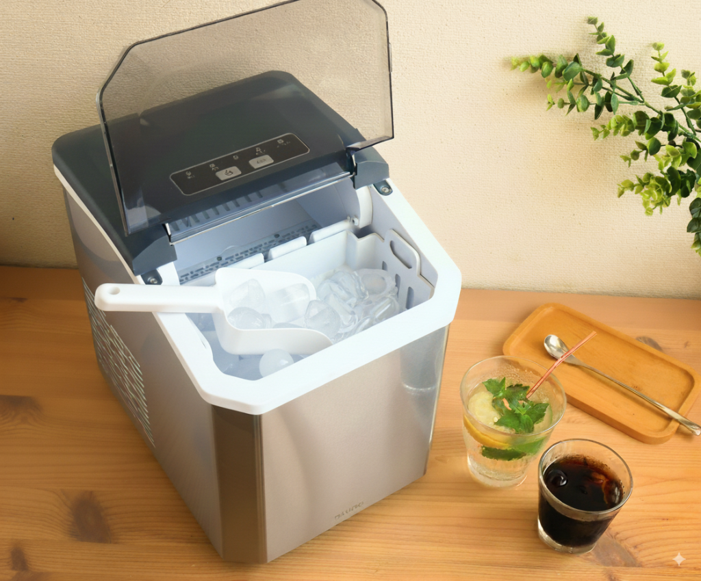 クリアアイスゴロンと、ミントレモネード、アイスコーヒー