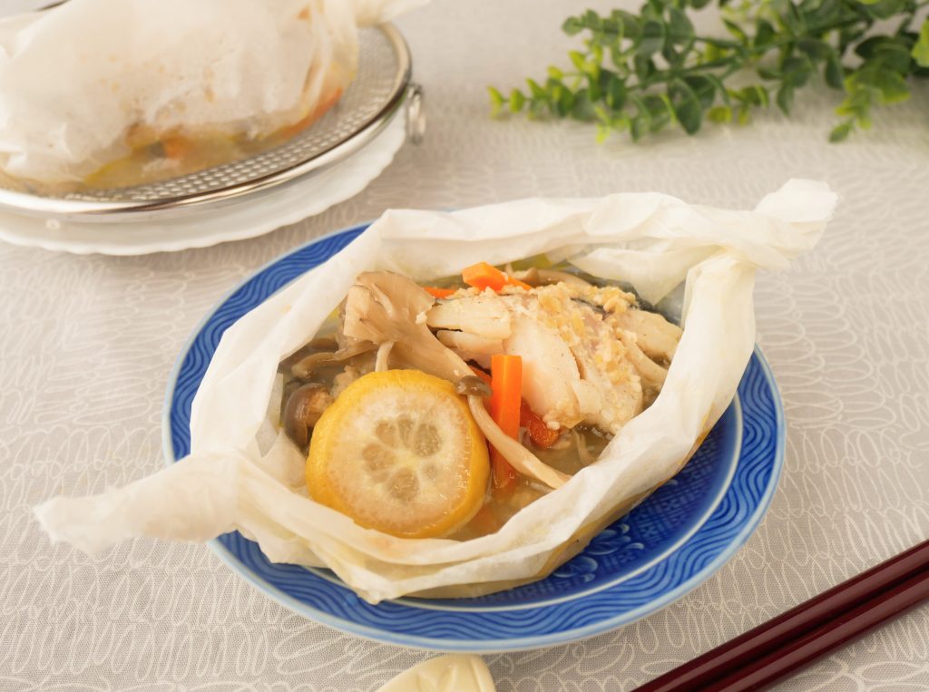 たらときのこの包み蒸し