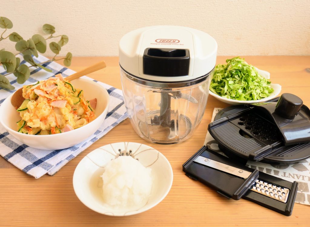 マルチハンディチョッパーとポテトサラダ、大根おろし、きゃべつのみじん切り