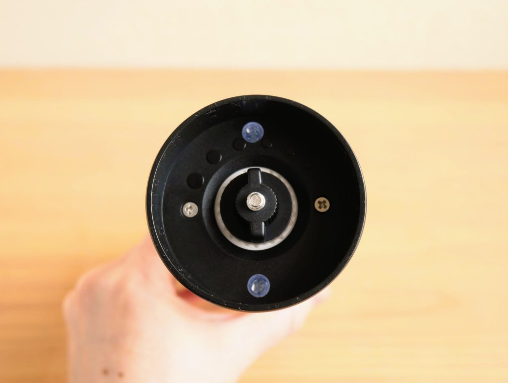 キャビンユニット底部のつまみ