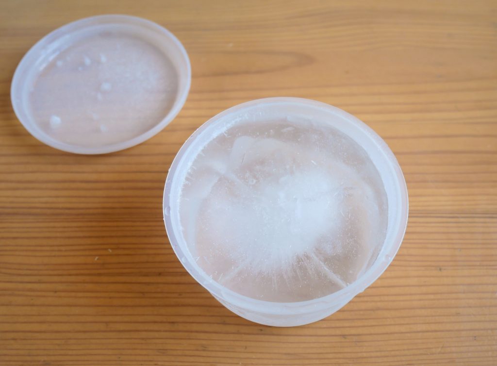 製氷カップで作った氷