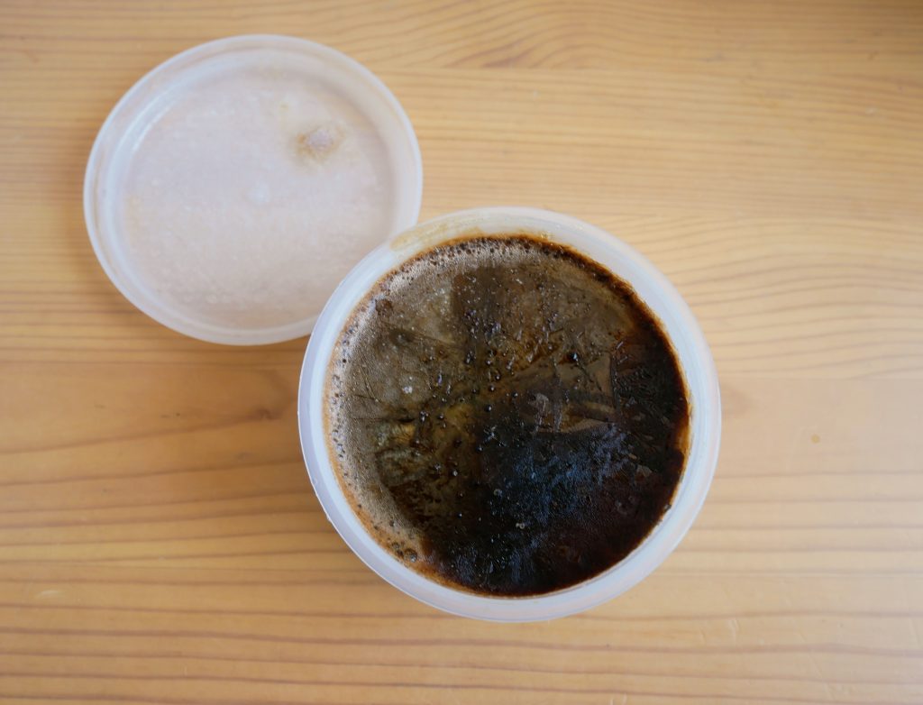 製氷カップで作ったコーヒー氷
