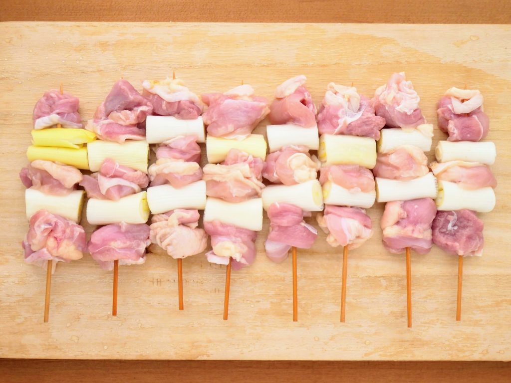竹串に刺した焼き鶏8本