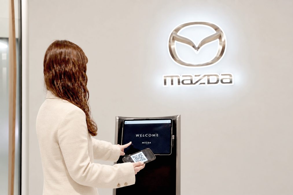 マツダ、東京本社にビットキーの「workhub」を導入　カード貸出・会議室管理等で年間2,000時間超を削減し「攻めの総務」を実現