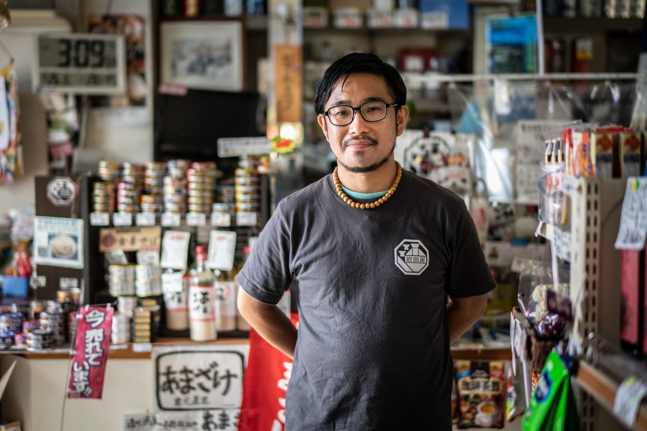 ふらっと行くことが出来るフラットな関係性の酒屋を作ったまえとあと