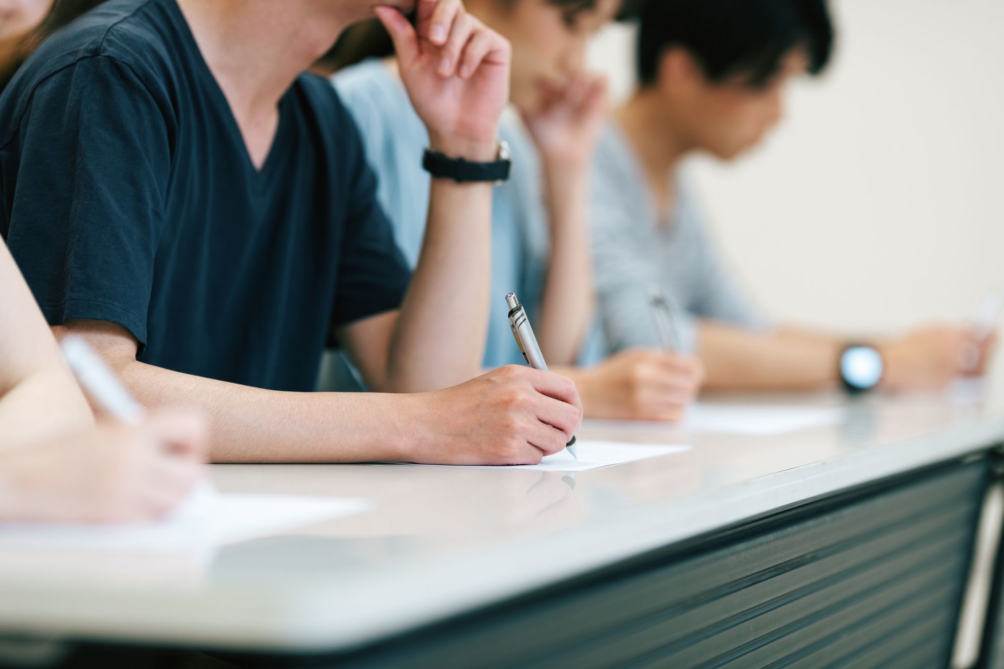 証券外務員とは?概要と対策を初心者向けにわかりやすく解説 コエテコカレッジブログ 証券外務員とは?概要と対策を初心者向けにわかりやすく解説 コエテコカレッジブログ