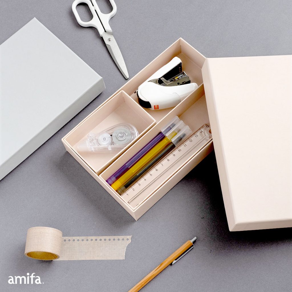 Akizora 収納ボックス2023新昇級 収納ケース 折り畳み ボックス 15秒組立 蓋付き コンテナ 側面四面全方向扉付き 積み重ね設計 ＼★P5倍!期間限定★／ ホワイト予約販売(11月中旬出荷予定) A4引き出し収納ケース（深型）　幅25×奥35×高さ19cm 1個 最短翌日出荷  BOX-KUP0020 | フロアーズ