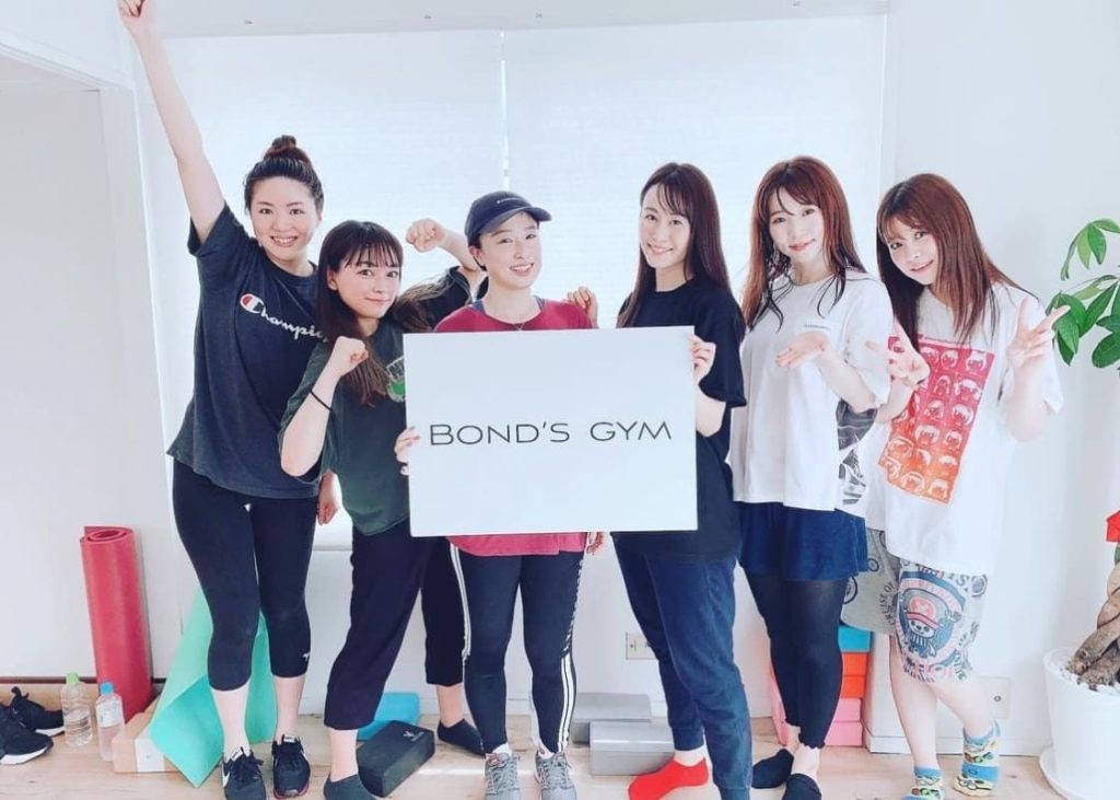 BOND'S GYM