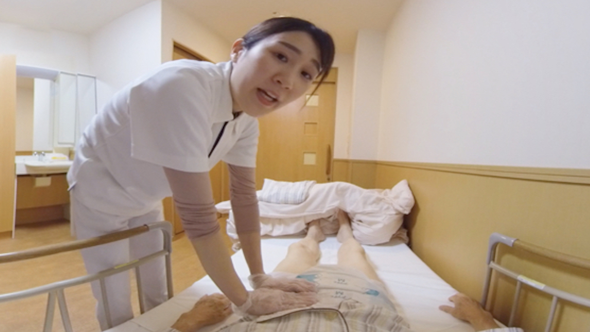 高齢患者への食事援助のVRコンテンツイメージ