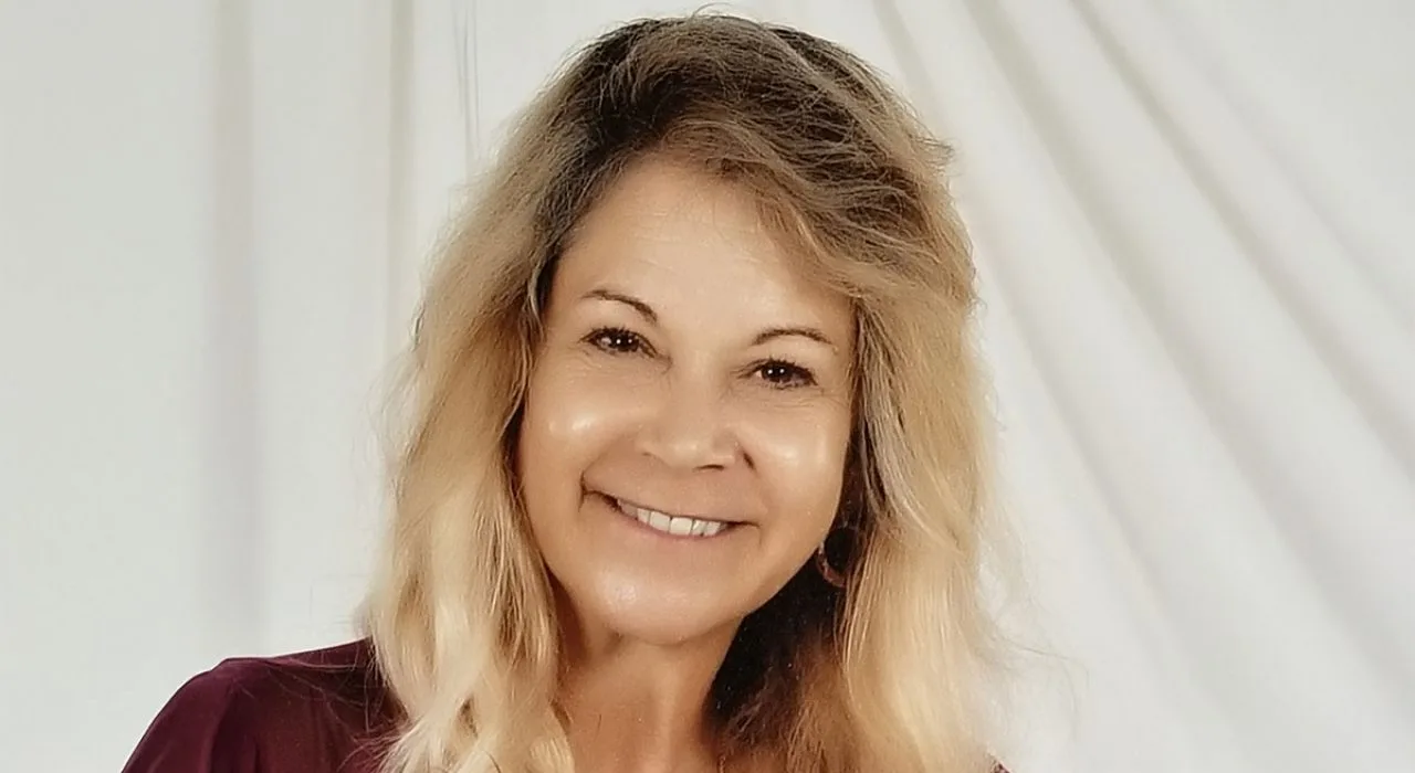 natalie-sjelin-portrait